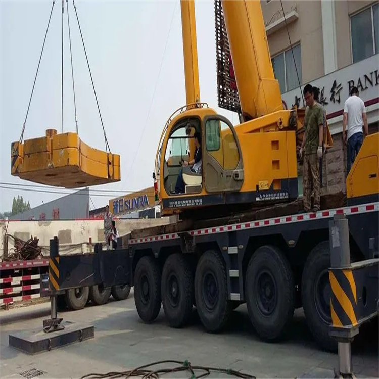 鹤壁当地吊车出租|机器吊装|75吨|工厂搬迁服务